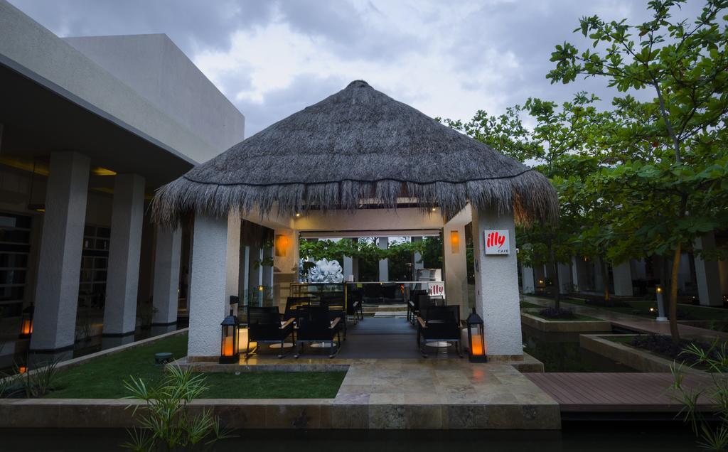 Royal Service At Paradisus La Perla (Adults Only) 普拉亚卡门 外观 照片
