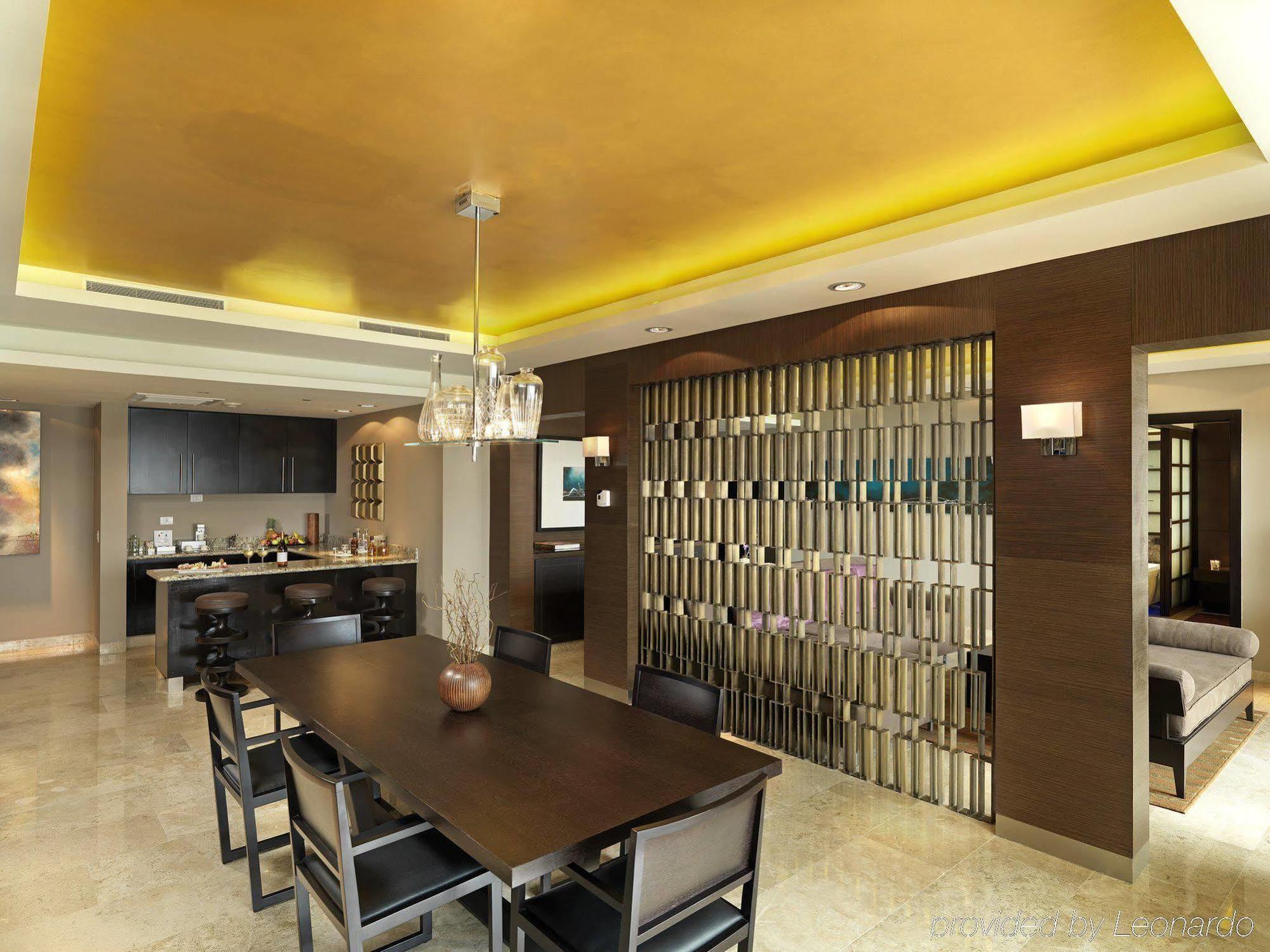 Royal Service At Paradisus La Perla (Adults Only) 普拉亚卡门 外观 照片