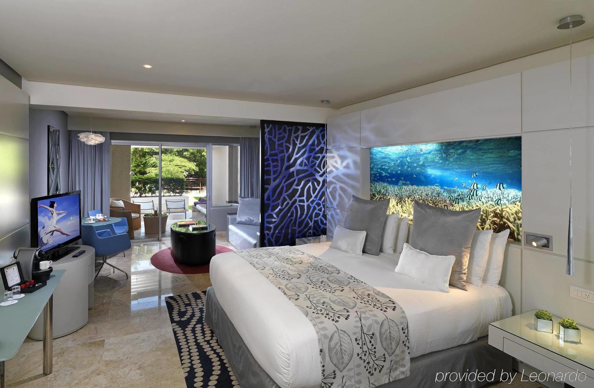 Royal Service At Paradisus La Perla (Adults Only) 普拉亚卡门 外观 照片