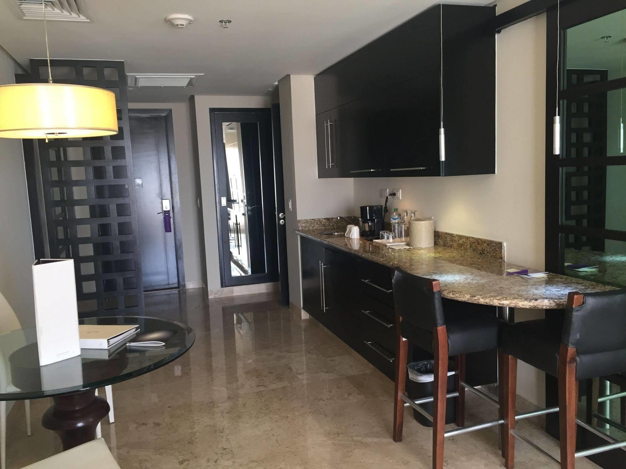 Royal Service At Paradisus La Perla (Adults Only) 普拉亚卡门 外观 照片